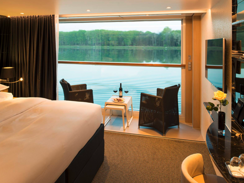 Deluxe Balcony Suite